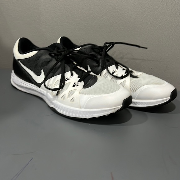 Nike Other - Men’s white and black Nikes size 12